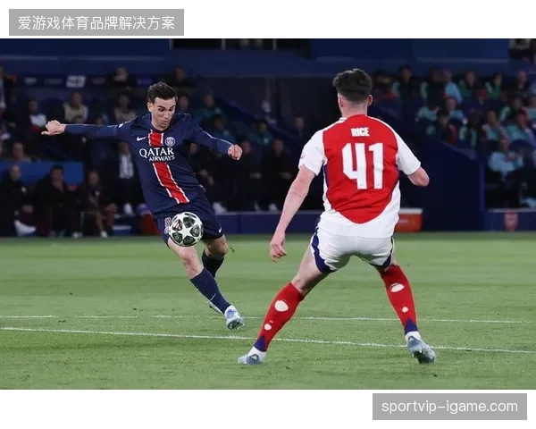 欧冠决赛上演矛盾对决，巴黎最强火力考验阿森纳顶级防线